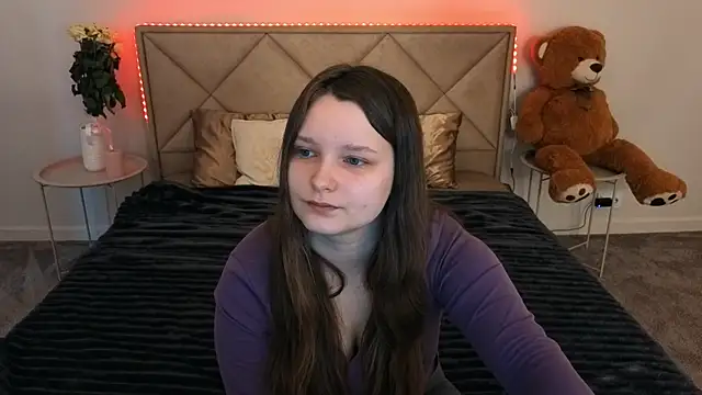 MagicPeachh  online show from March 20, 2026, 7:13 am