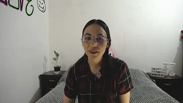 anny roberts online show from December 24, 2024, 12:00 am