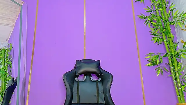 scarlet-jonesx online show from October 25, 2025, 12:18 am