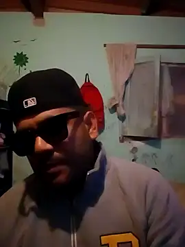 Snapshot of Loko4204ff37b chatting on July 16, 2026, 3:45 am Loko4204ff37b online show from July 16, 2026, 3:45 am