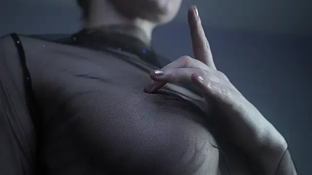 ginger hugs online show from March 5, 2025, 4:13 am