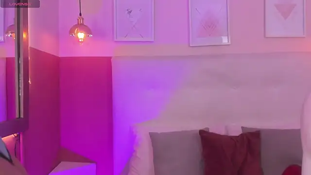 Chloe fischer  online show from January 25, 2025, 2:14 pm