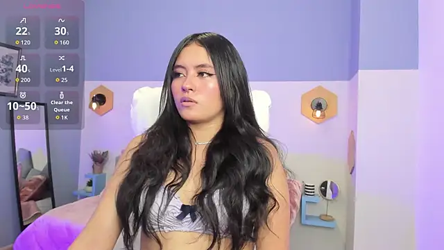 Chloe fischer  online show from November 7, 2025, 3:56 pm