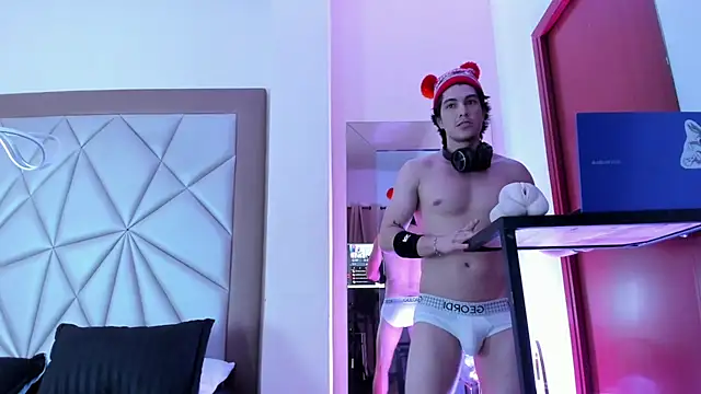 Karimferrer online show from December 7, 2024, 7:49 am