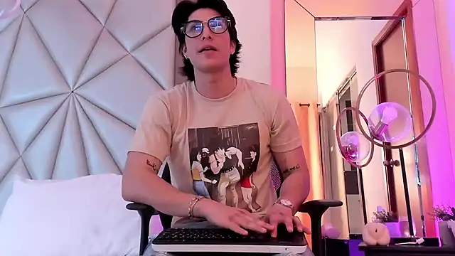 Karimferrer online show from December 16, 2024, 3:51 am