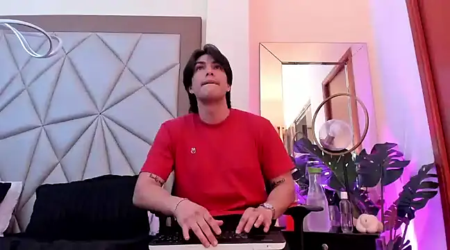 Karimferrer online show from December 31, 2024, 4:06 am