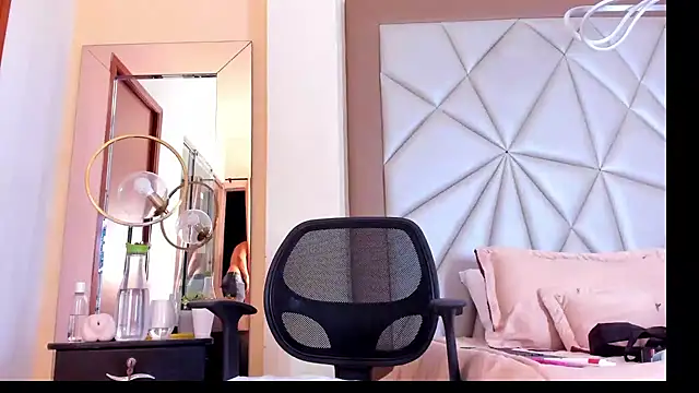 Karimferrer online show from January 24, 2025, 8:44 am