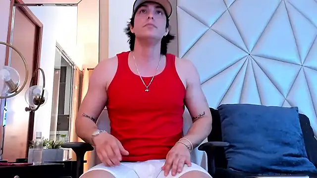 Karimferrer online show from February 7, 2025, 7:29 am