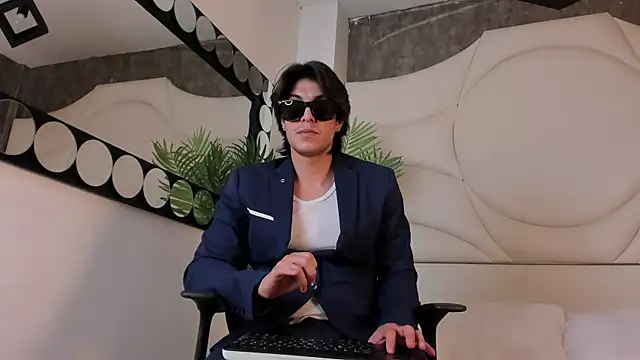 Karimferrer online show from October 4, 2025, 8:51 pm