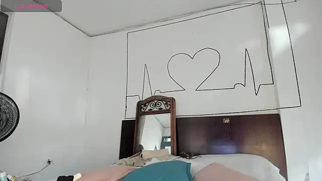 latinaStepmom online show from April 14, 2026, 10:49 pm