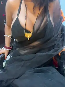 Spicy sari girl online show from March 17, 2025, 12:35 pm