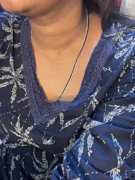 Spicy sari girl online show from November 3, 2025, 2:57 am