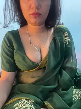 Snapshot of Spicy_sari_girl chatting on June 1, 2026, 5:31 am Spicy sari girl online show from June 1, 2026, 5:31 am