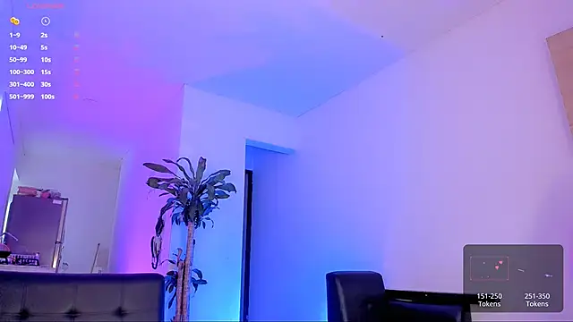 Snapshot of Pretty_Mariangel chatting on March 14, 2025, 1:24 pm Pretty Mariangel online show from March 14, 2025, 1:24 pm