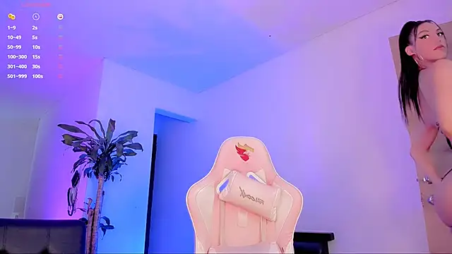 Snapshot of Pretty_Mariangel chatting on March 15, 2025, 6:10 pm Pretty Mariangel online show from March 15, 2025, 6:10 pm