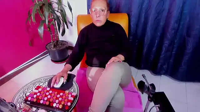 BrendaSex Hot online show from November 7, 2025, 7:58 pm