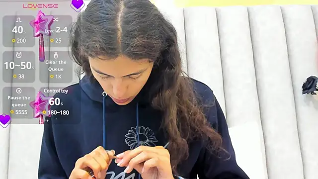 FreyaMoller online show from February 24, 2025, 7:09 pm