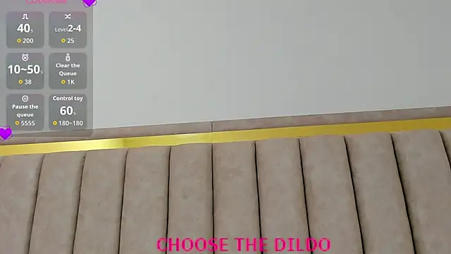 FreyaMoller online show from October 1, 2025, 6:25 pm