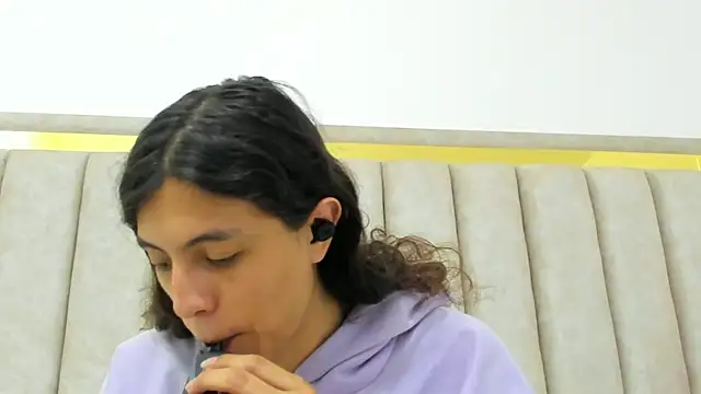 Snapshot of FreyaMoller chatting on May 8, 2026, 7:19 pm FreyaMoller online show from May 8, 2026, 7:19 pm