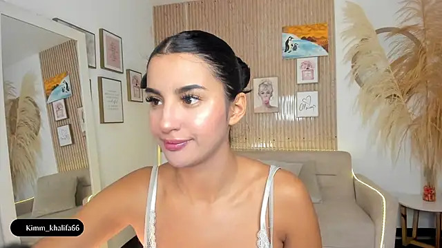 Kimm khalifa online show from January 24, 2025, 8:00 pm