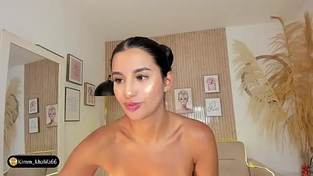 Kimm khalifa online show from February 2, 2025, 8:08 pm