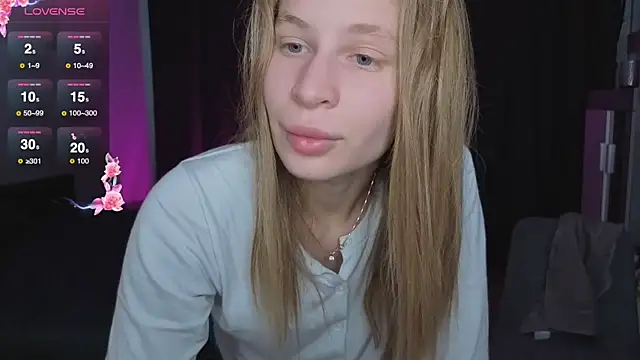 Elis Fox online show from February 24, 2026, 11:08 am