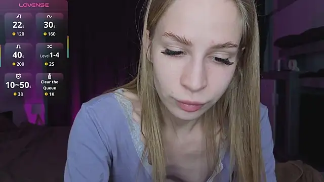 Elis Fox online show from April 18, 2026, 11:03 am