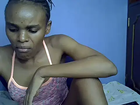 Queen petite  online show from March 20, 2025, 1:15 pm