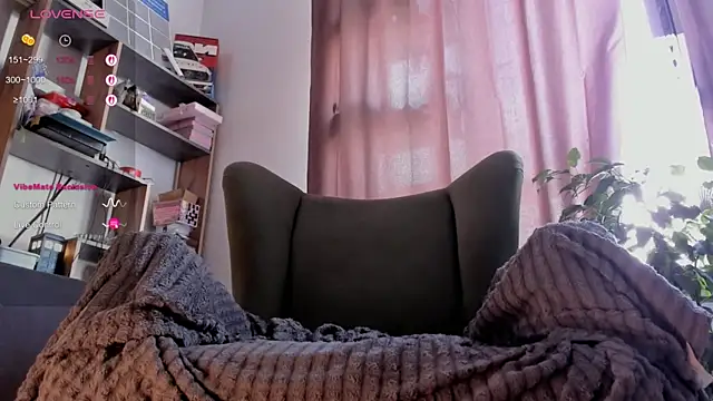 alisahug online show from July 7, 2026, 6:47 am
