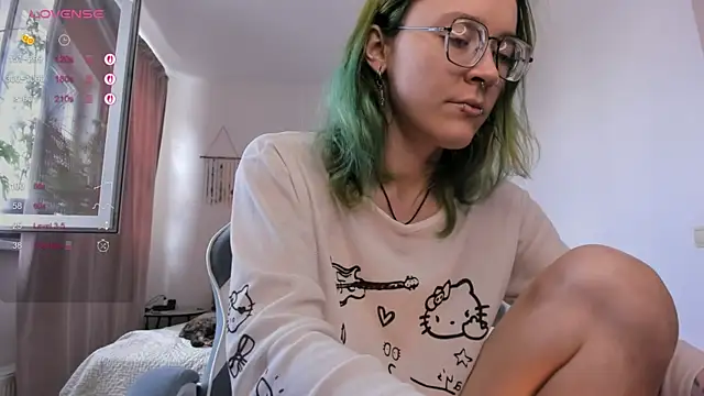 alisahug online show from July 15, 2026, 5:45 am