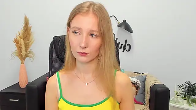 LolaWilsons online show from January 25, 2025, 12:16 pm