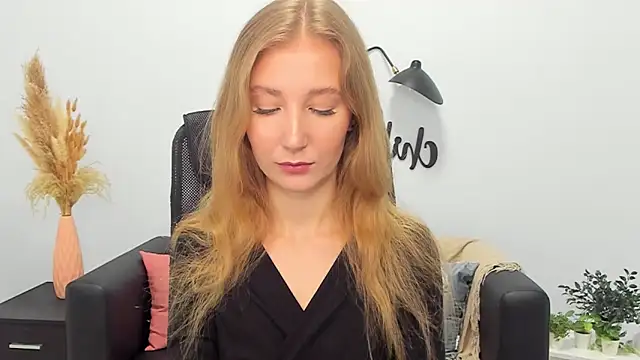 LolaWilsons online show from February 27, 2025, 6:18 am