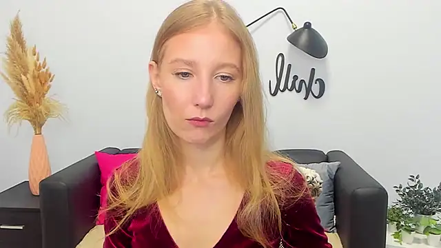 LolaWilsons online show from September 29, 2025, 9:14 am