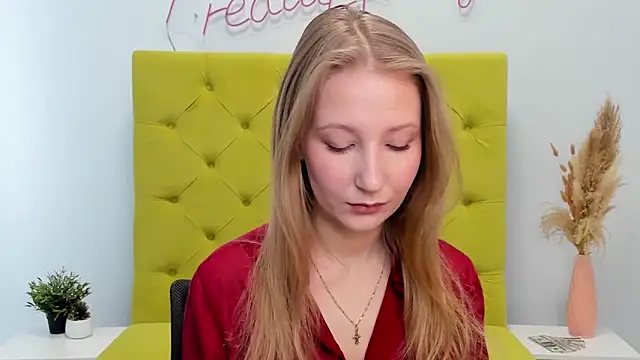 LolaWilsons online show from March 6, 2026, 7:16 am