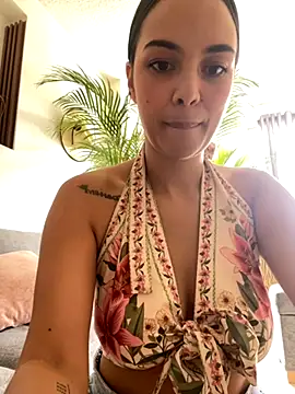 gabyaridi online show from October 2, 2025, 4:14 pm