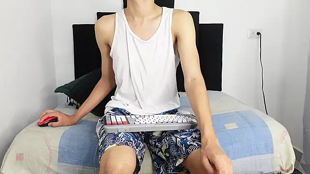 MarcoAlexLatino online show from March 19, 2025, 3:20 am