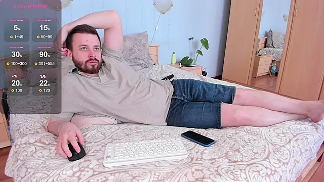 Snapshot of NikkiNSerdron chatting on February 19, 2025, 5:27 am NikkiNSerdron online show from February 19, 2025, 5:27 am