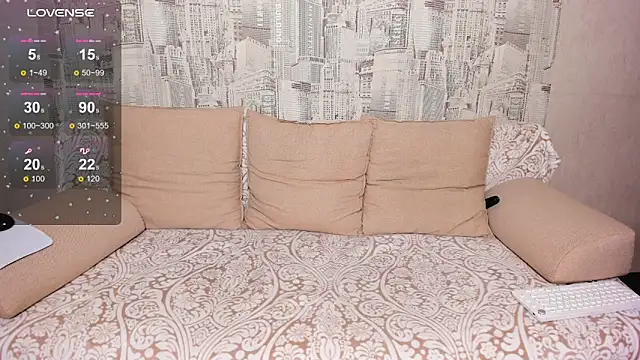 Snapshot of NikkiNSerdron chatting on September 14, 2025, 9:08 am NikkiNSerdron online show from September 14, 2025, 9:08 am