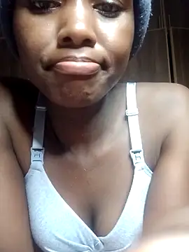 bebsexy online show from October 24, 2025, 4:47 pm