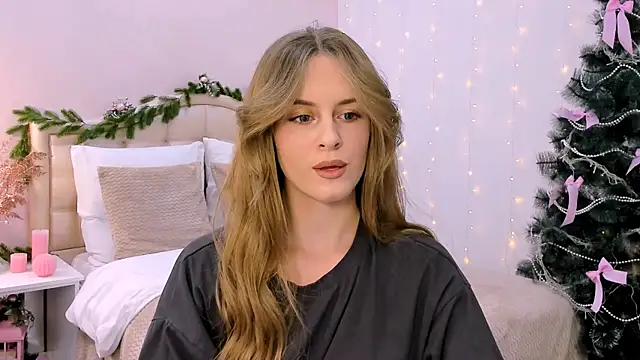 RozzitaBedberry online show from January 17, 2025, 8:11 pm