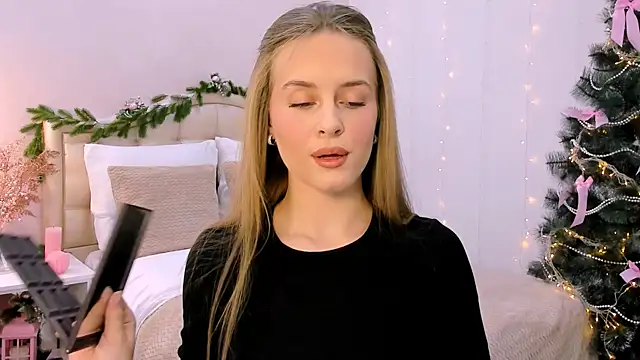 RozzitaBedberry online show from January 18, 2025, 8:09 pm