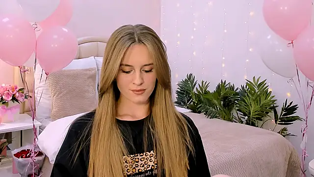 RozzitaBedberry online show from January 27, 2025, 4:11 pm