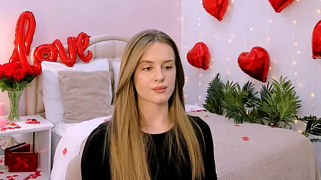 RozzitaBedberry online show from February 12, 2025, 7:24 pm