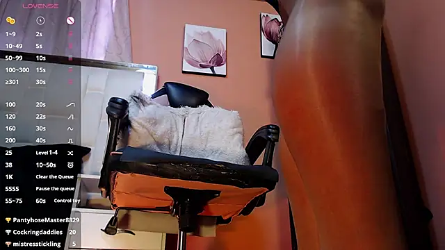 LiaTaylorr online show from April 15, 2026, 7:58 pm