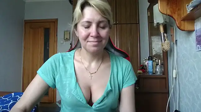 IrinaB1 online show from March 12, 2025, 7:35 am