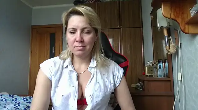 IrinaB1 online show from March 19, 2025, 12:12 pm