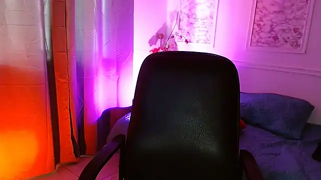 Susana hank2 online show from February 24, 2025, 8:14 pm