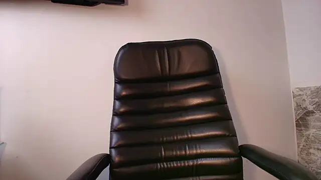 Snapshot of Susana_hank2 chatting on April 30, 2026, 8:37 pm Susana hank2 online show from April 30, 2026, 8:37 pm
