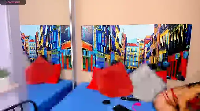 CristalLoren online show from March 10, 2025, 11:21 am