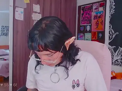 melissahowl online show from November 2, 2025, 5:26 pm